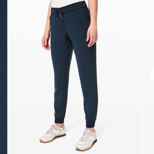 Lululemon On The Fly Jogger